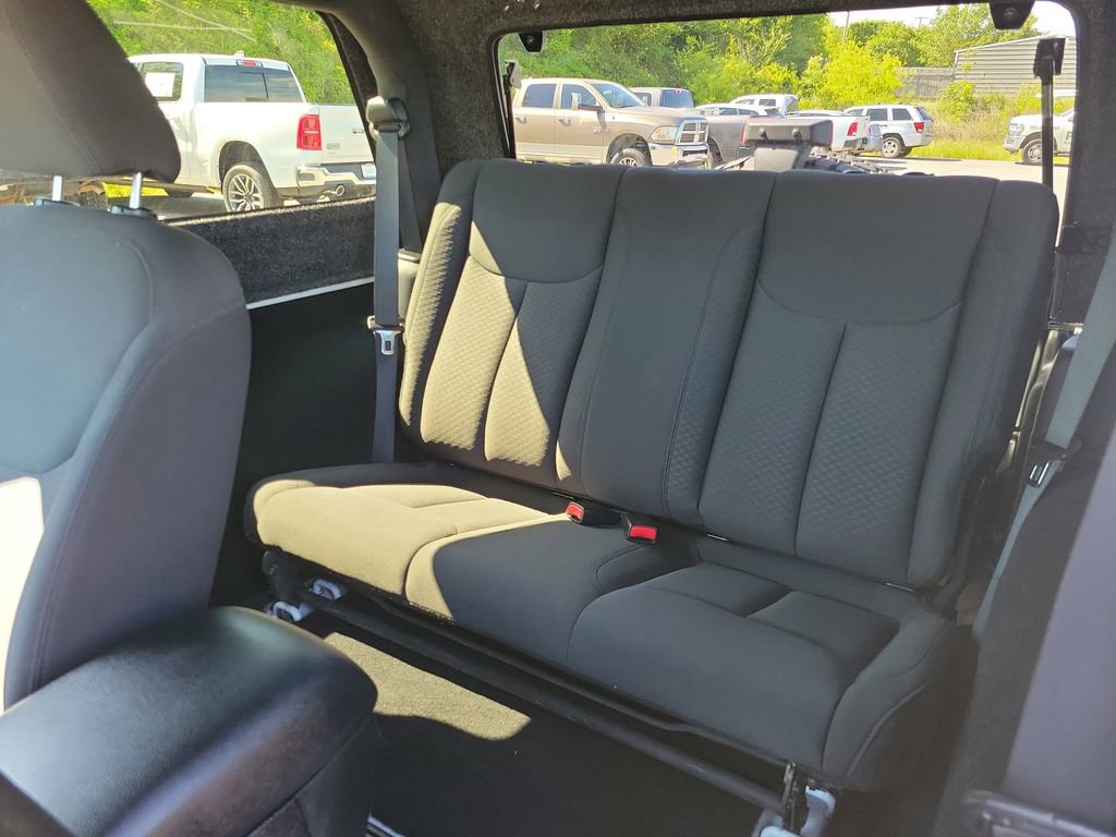 Used 2015 Jeep Wrangler Sport AWD/4WD image 27