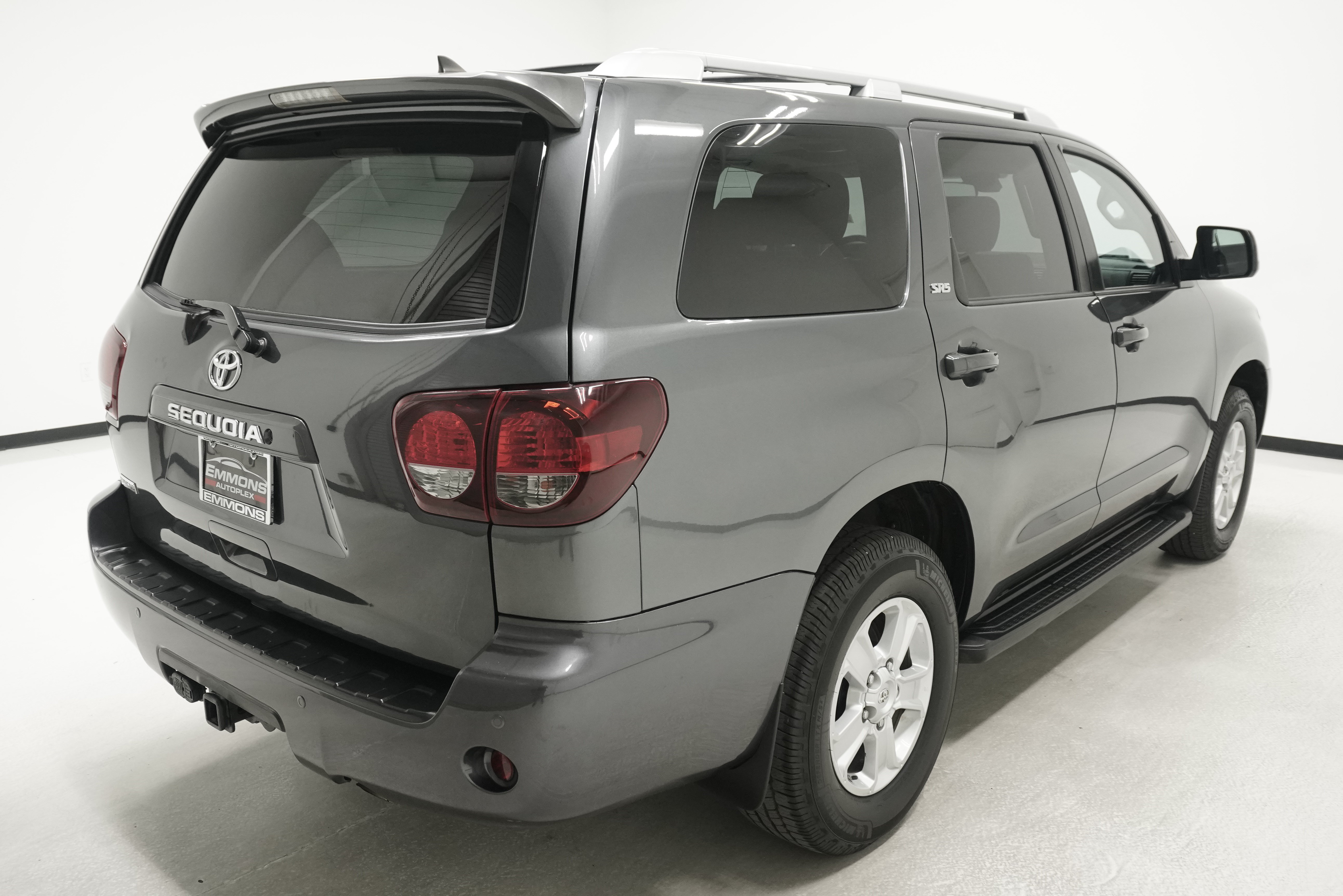 Used 2019 Toyota Sequoia SR5 RWD image 4