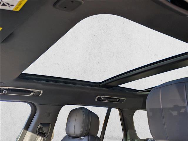New 2025 Land Rover Range Rover SE image 15