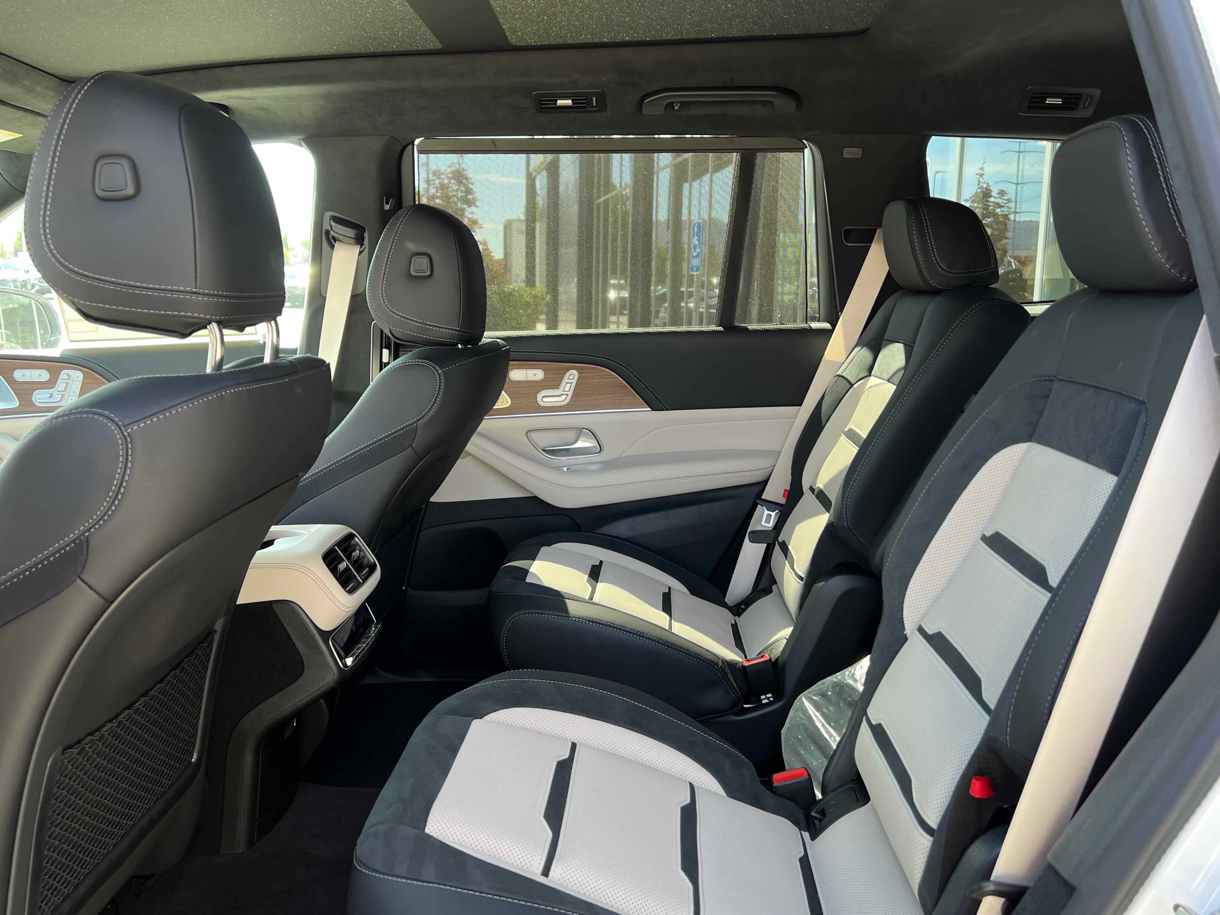 New 2026 Mercedes-Benz GLS 63 AMG 4MATIC image 21