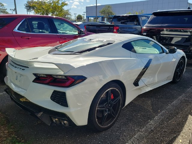Used 2024 Chevrolet Corvette Stingray Coupe w/ Z51 Performance Package RWD image 8