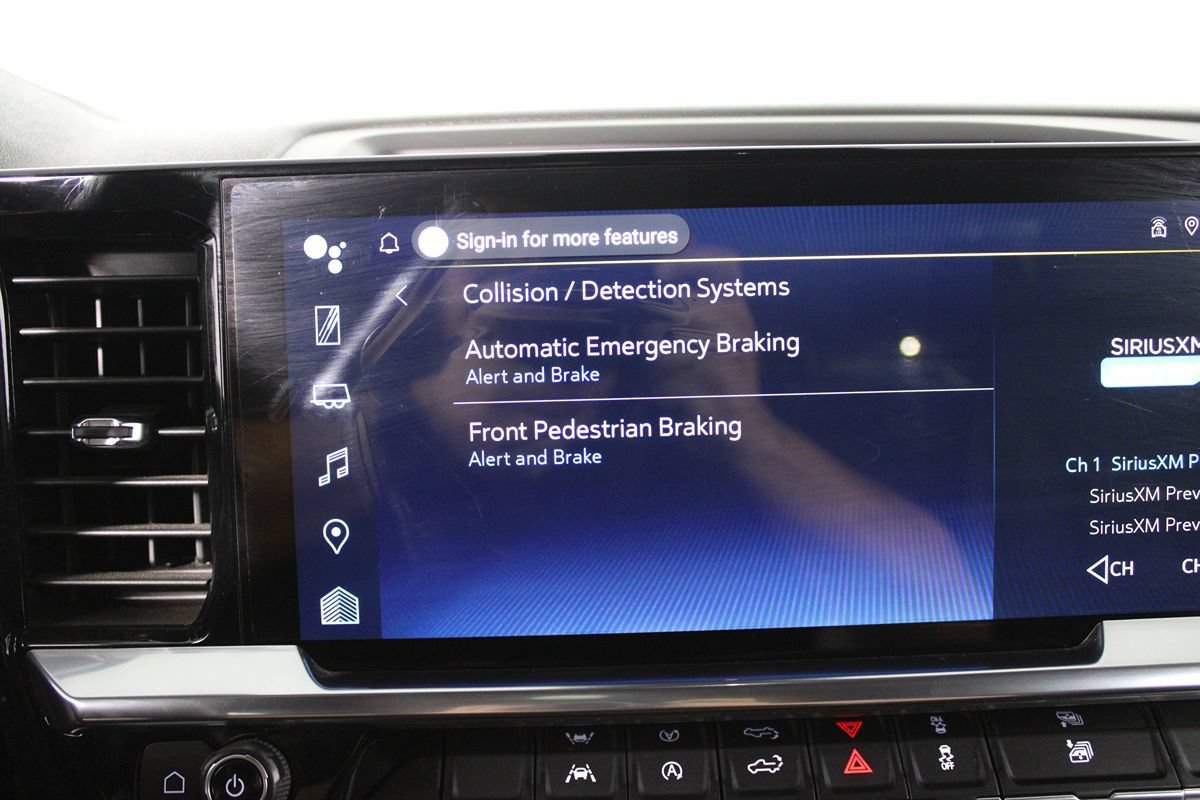 Used 2025 Chevrolet Silverado 1500 LT RWD image 28