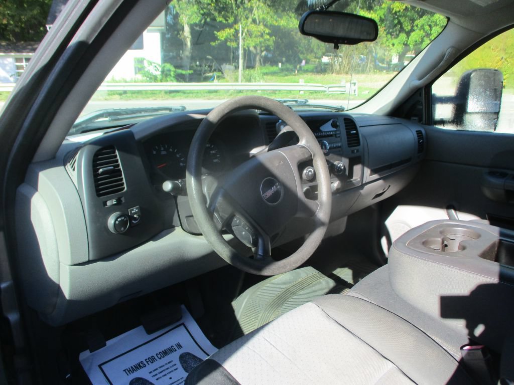 Used 2008 GMC Sierra 1500 W/T w/ Work Truck Preferred Package RWD image 9
