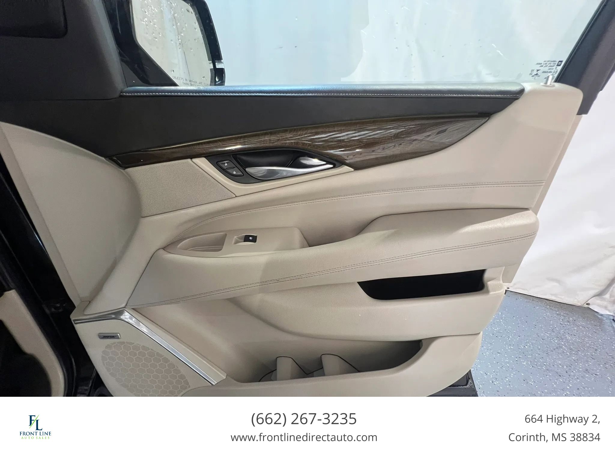 Used 2018 Cadillac Escalade Premium Luxury AWD/4WD image 19