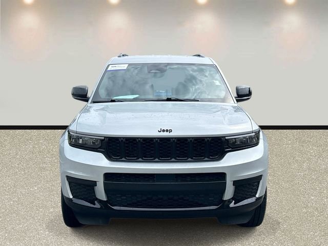 Used 2023 Jeep Grand Cherokee L Laredo AWD/4WD image 2
