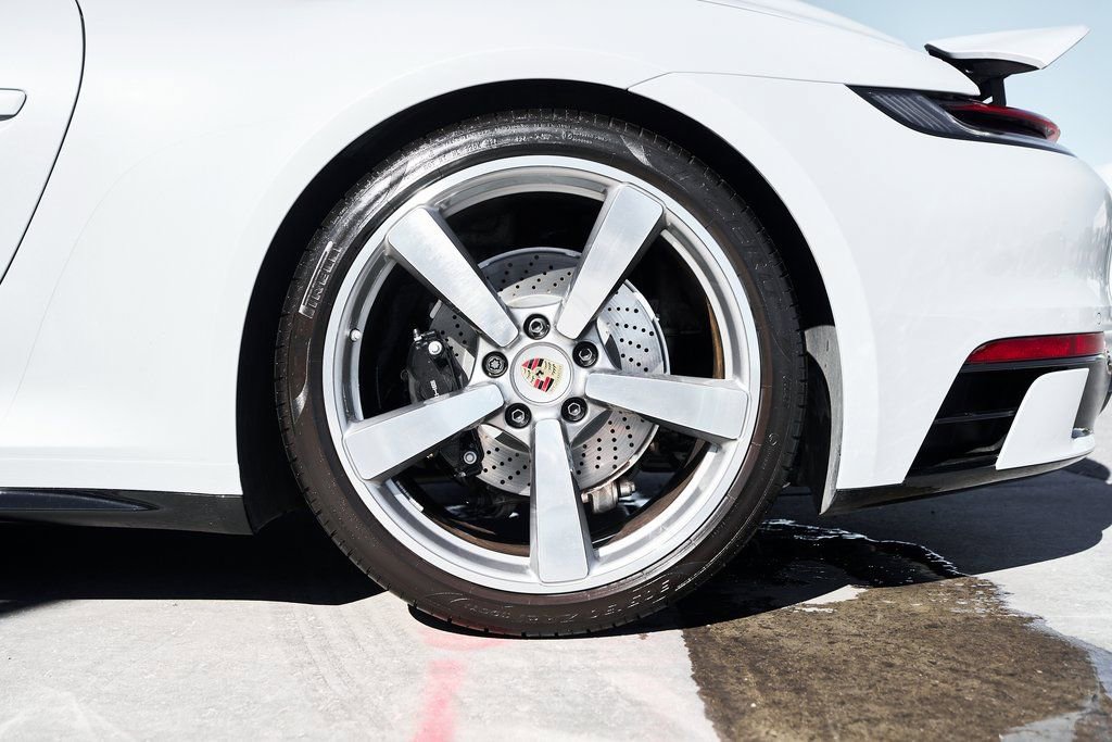 Used 2024 Porsche 911 Carrera 4S image 18
