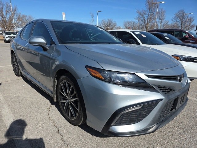 Used 2023 Toyota Camry SE