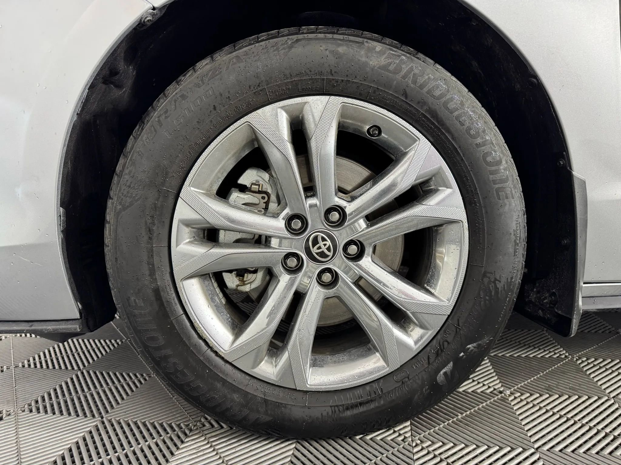 Used 2024 Toyota Sienna Platinum image 47