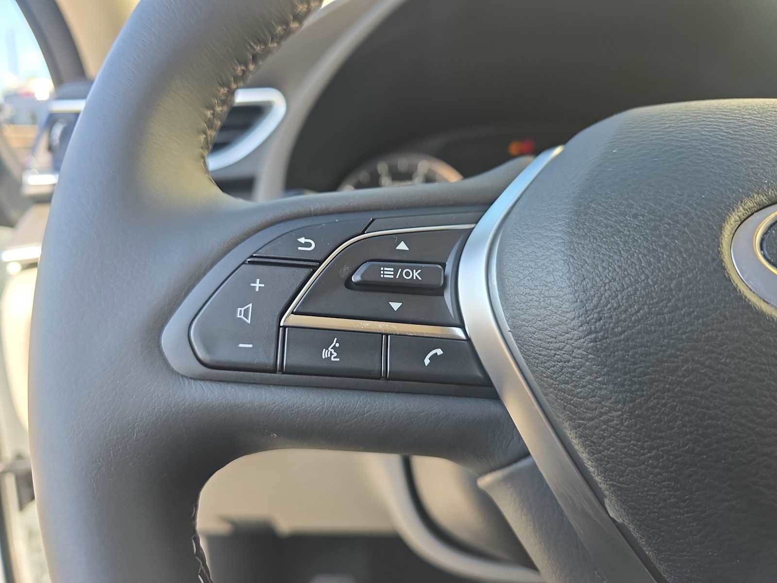 Used 2023 INFINITI QX50 Luxe FWD image 33