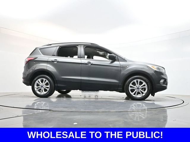 Used 2017 Ford Escape SE w/ Equipment Group 201A FWD image 33