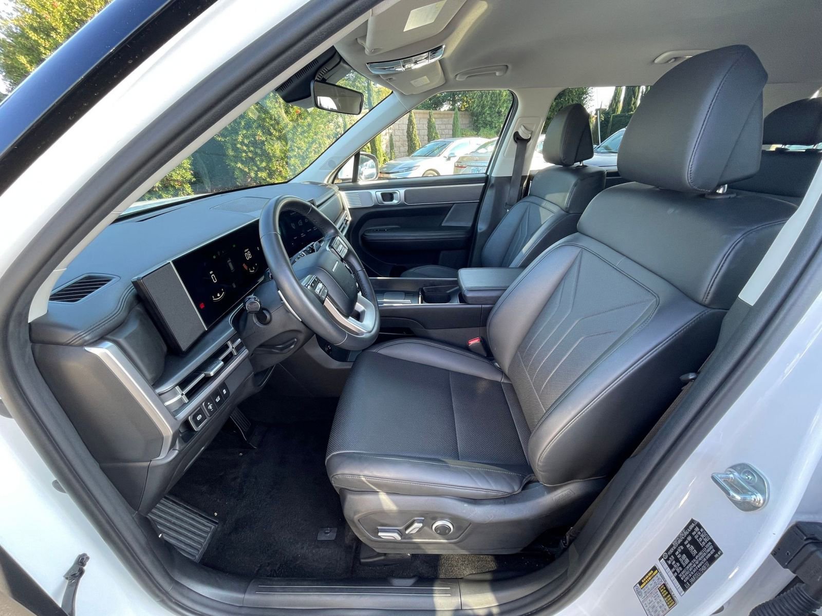 Used 2025 Hyundai Santa Fe SEL image 31