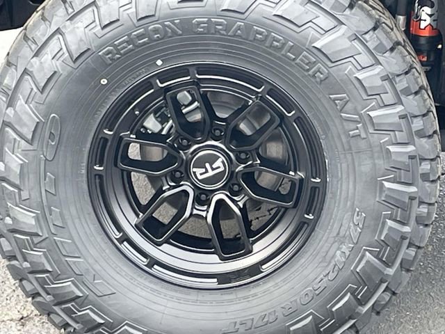 New 2025 Ford Bronco Badlands AWD/4WD image 35