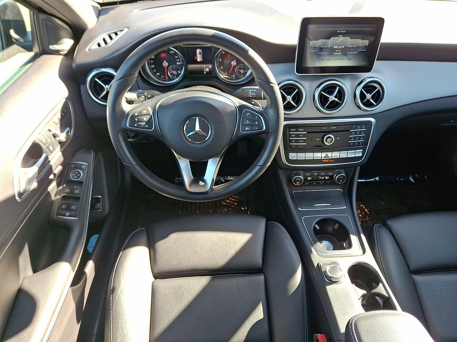 Used 2020 Mercedes-Benz GLA 250 GLA 250 w/ Premium Package image 27