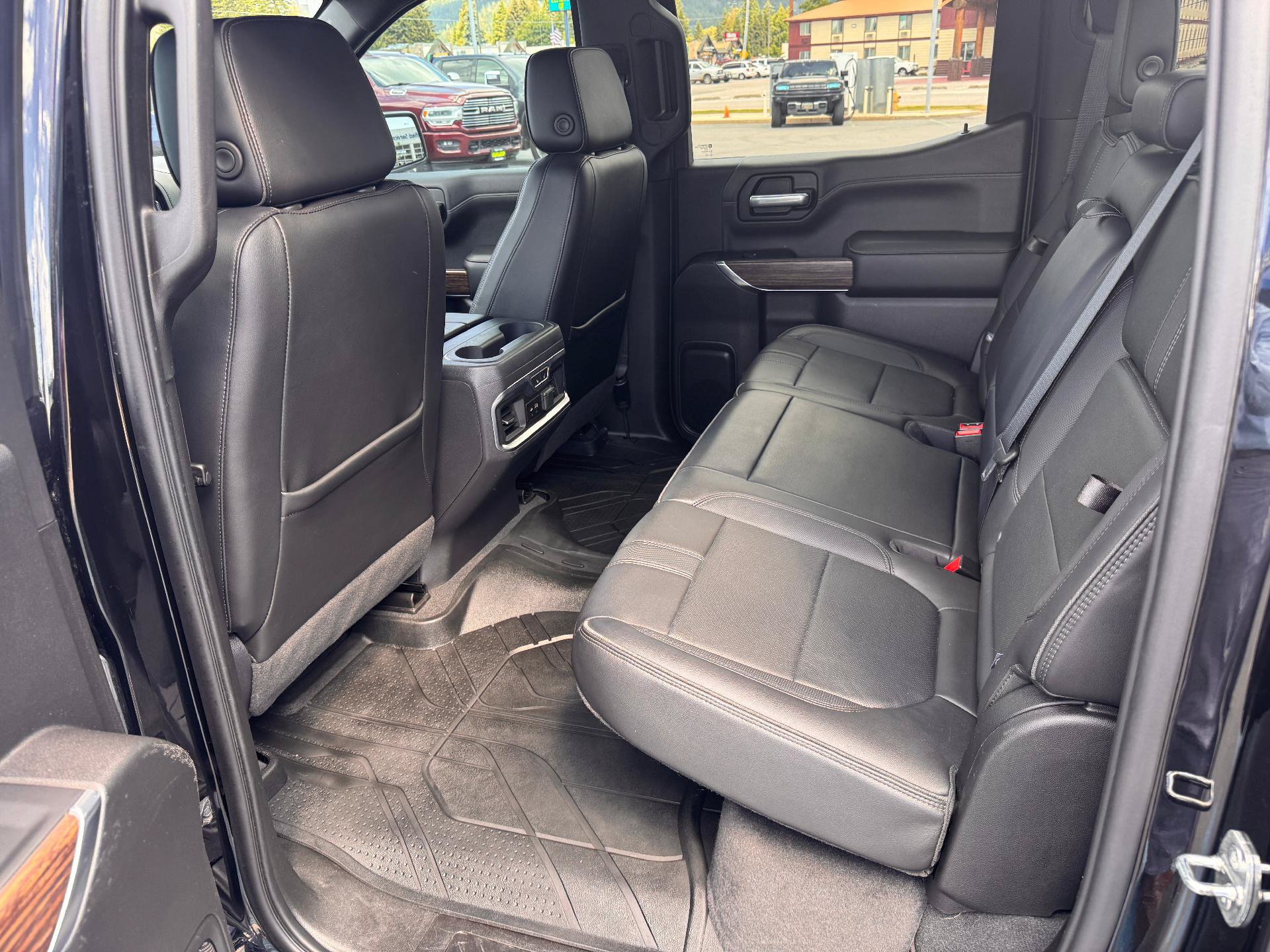 Used 2021 Chevrolet Silverado 1500 High Country w/ Technology Package AWD/4WD image 14