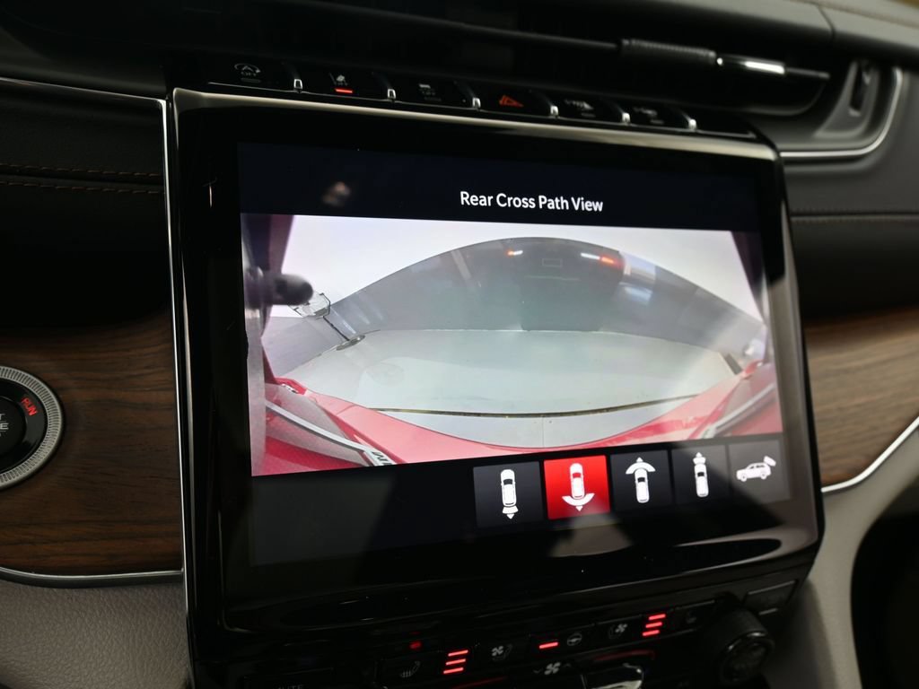 Used 2023 Jeep Grand Cherokee L Summit w/ Luxury Tech Group V AWD/4WD image 23