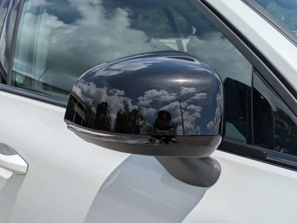 New 2026 Volvo XC40 B4 Core FWD image 12