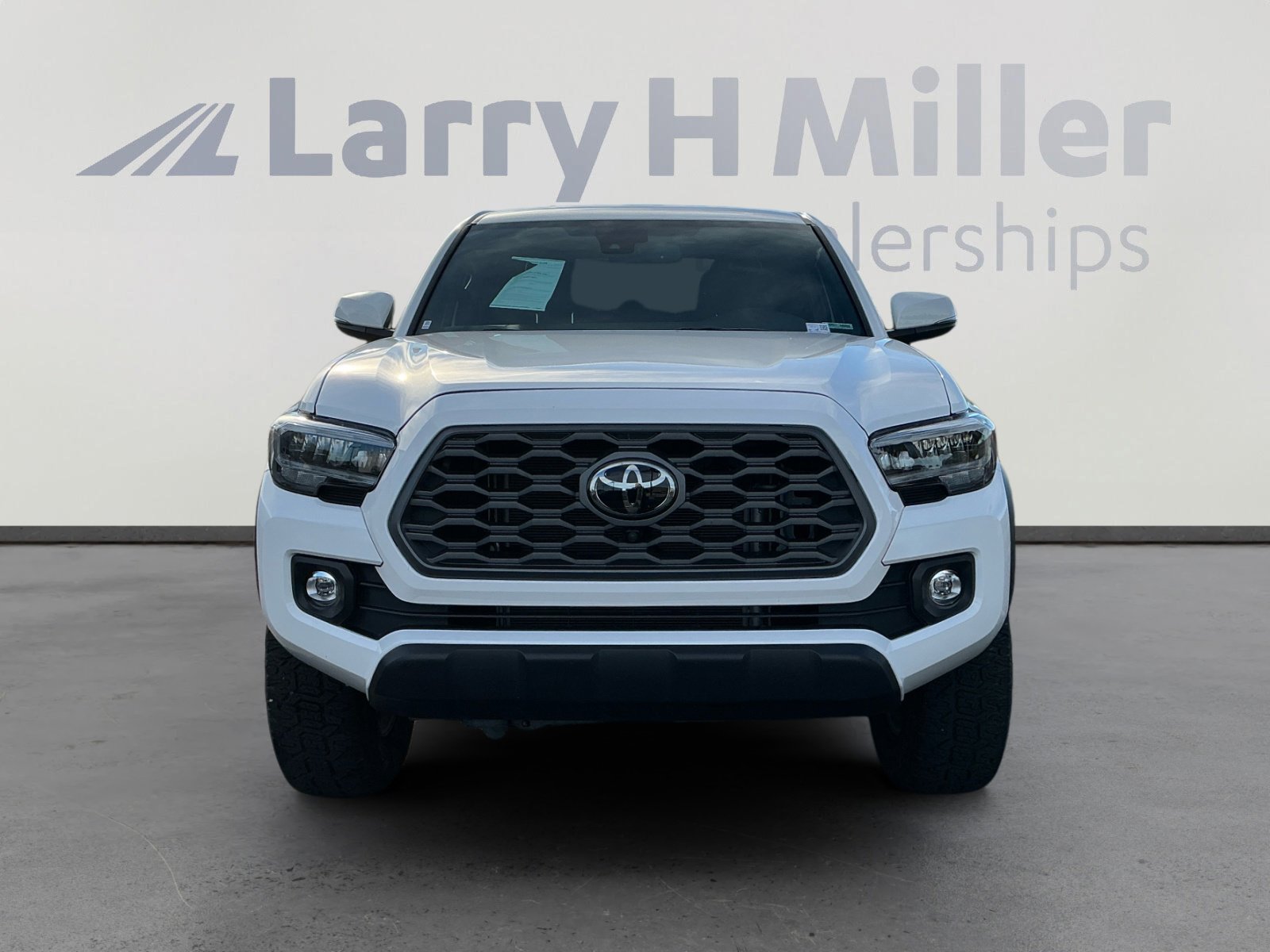 Used 2023 Toyota Tacoma TRD Off-Road image 8