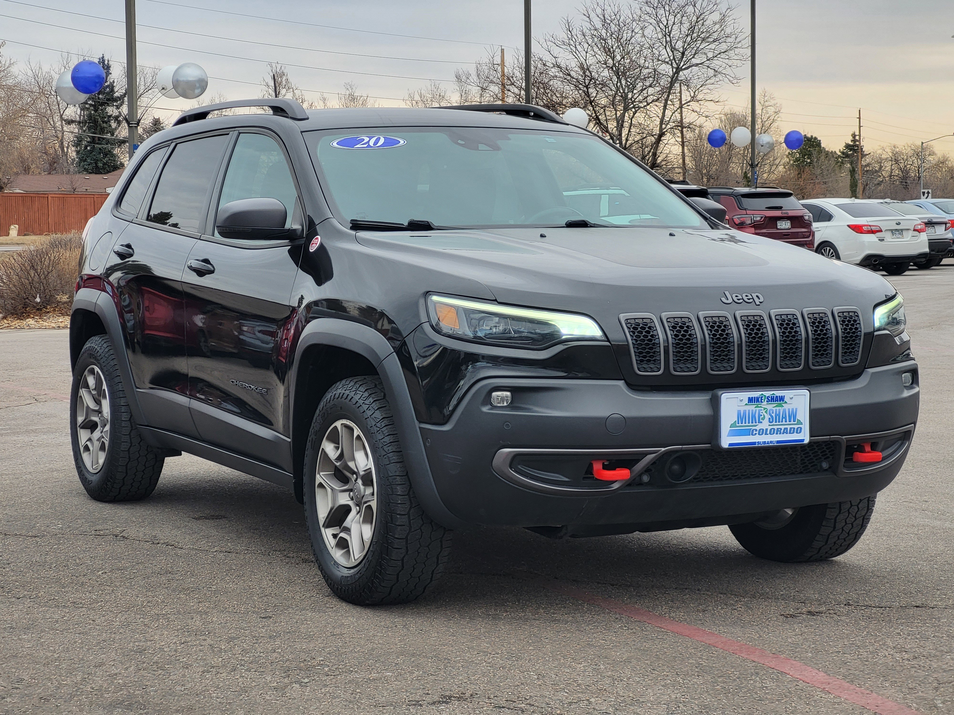 Used 2020 Jeep Cherokee Trailhawk image 3