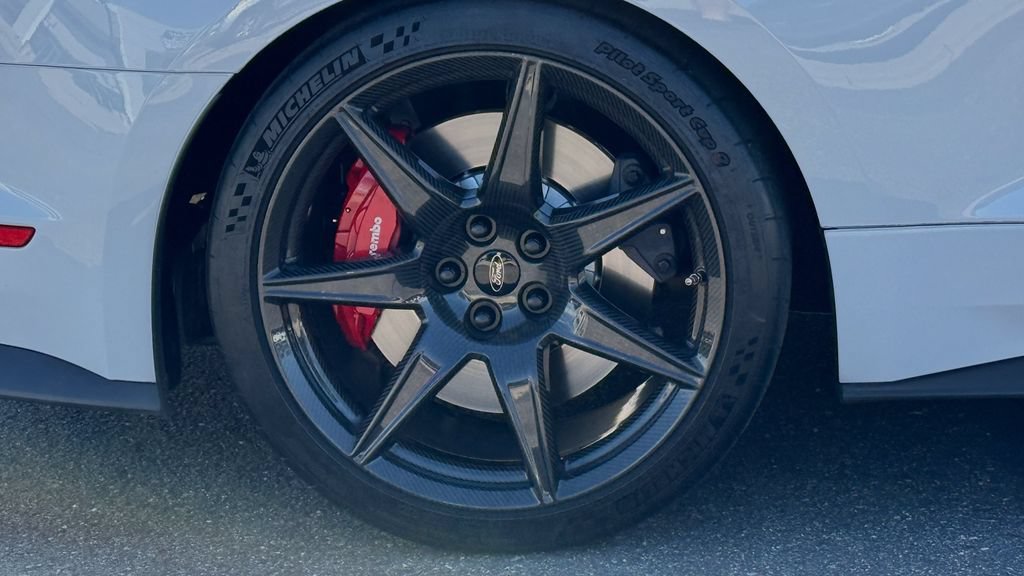 Used 2020 Ford Mustang Shelby GT500 w/ Carbon Fiber Track Pack RWD image 9