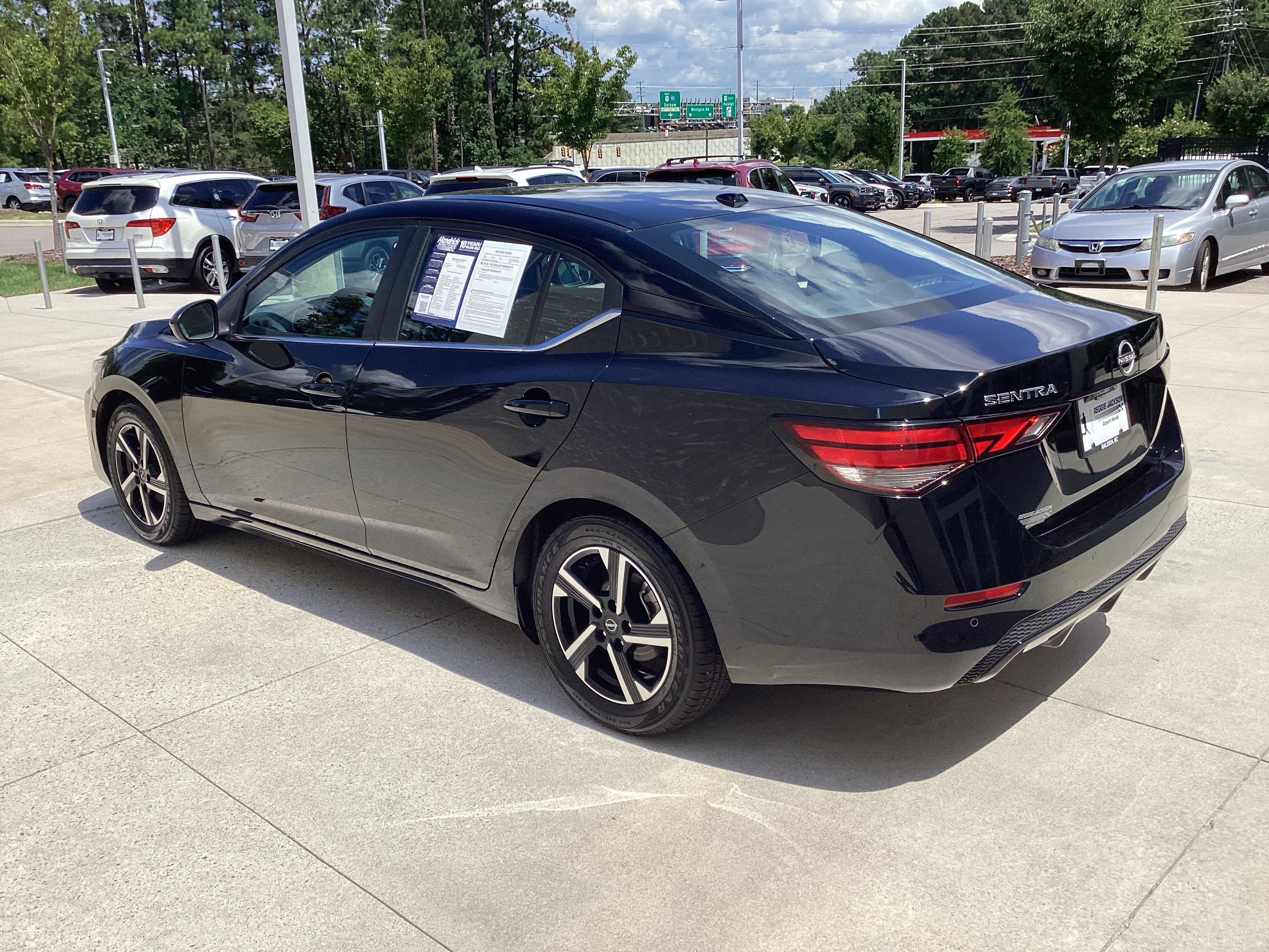 Used 2025 Nissan Sentra SV w/ All-Weather Package FWD image 7