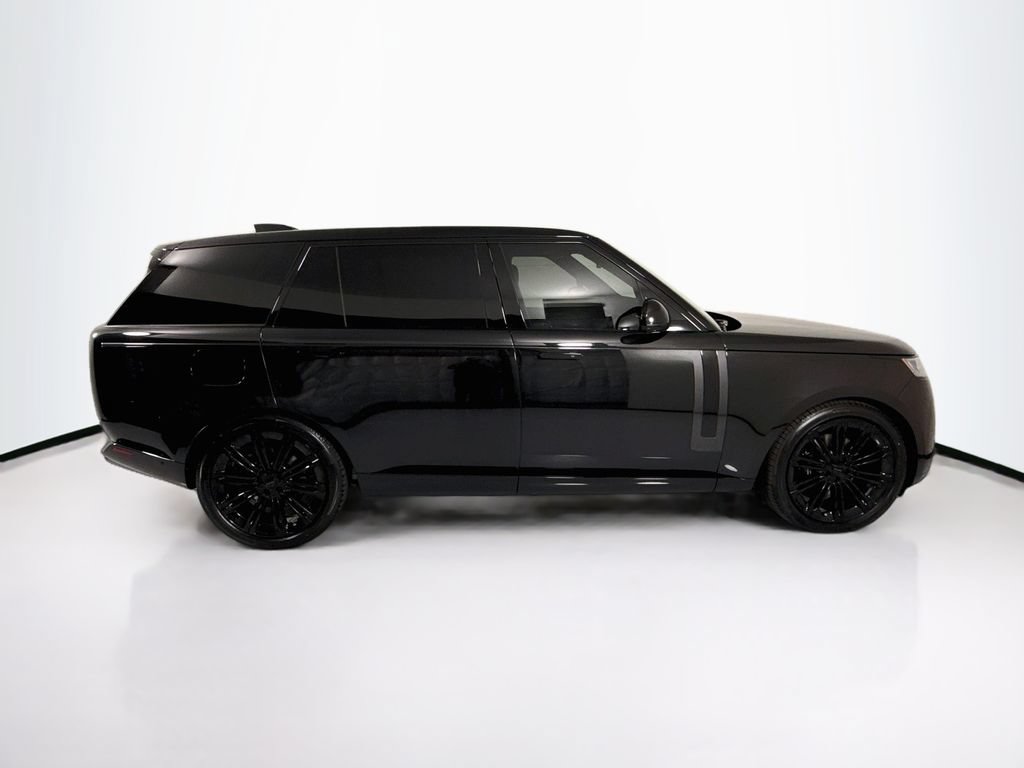 New 2026 Land Rover Range Rover Long Wheelbase SE AWD/4WD image 4