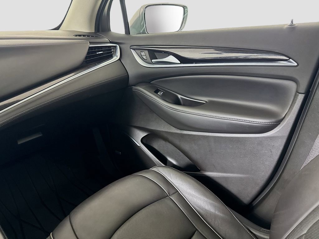Used 2020 Buick Enclave Avenir w/ Avenir Technology Package AWD/4WD image 24