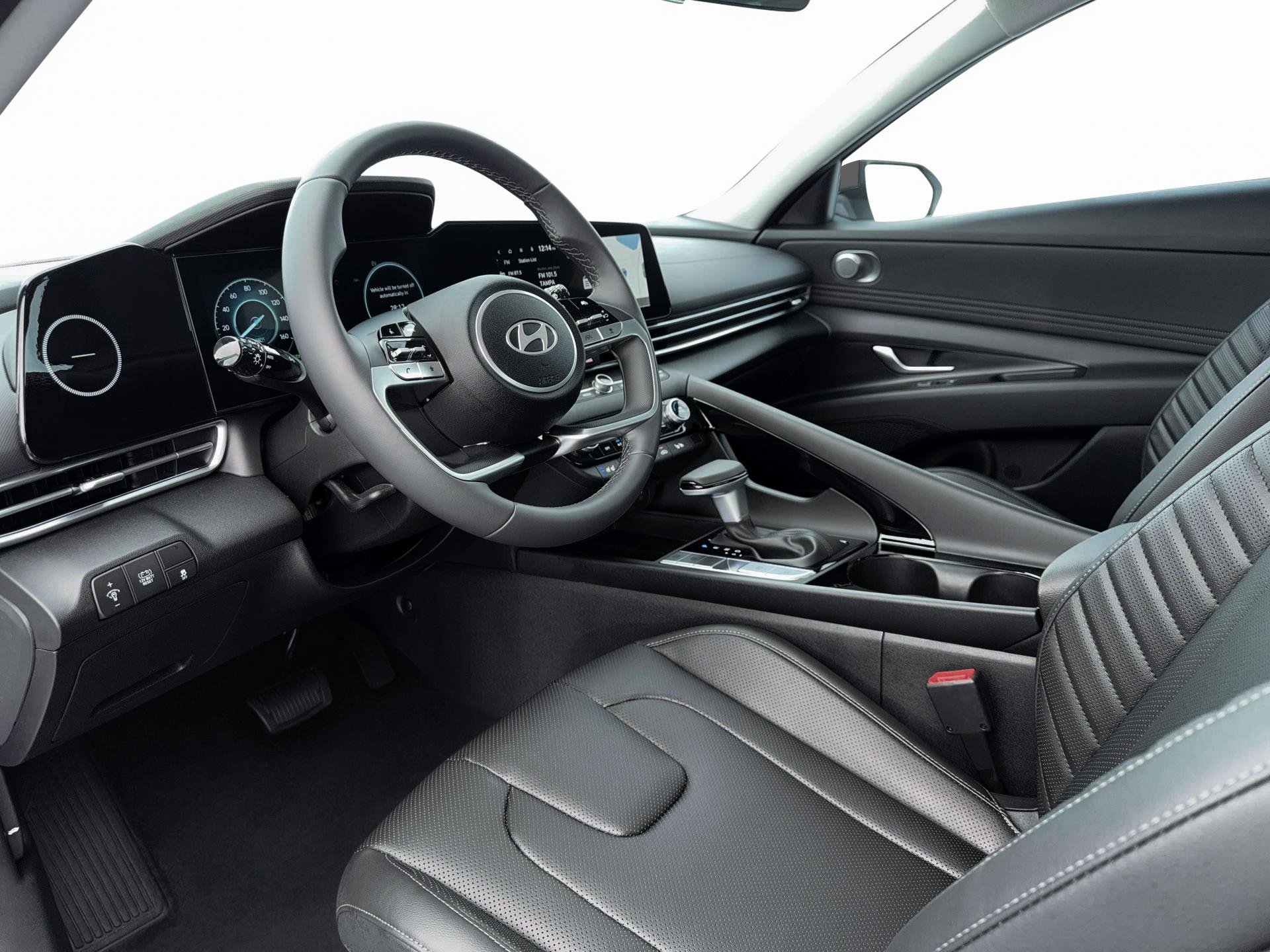 New 2026 Hyundai Elantra Limited FWD image 14