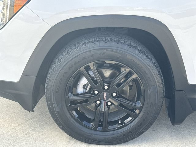 Used 2022 GMC Terrain AT4 w/ Infotainment Package II AWD/4WD image 34