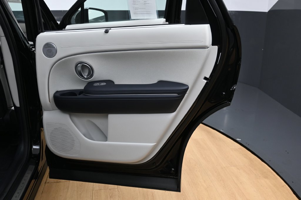 Used 2026 Hyundai Palisade Calligraphy FWD image 32