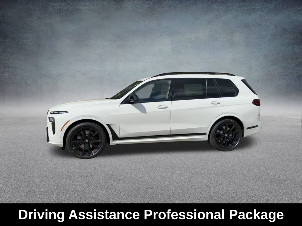 Used 2025 BMW X7 M60i image 12