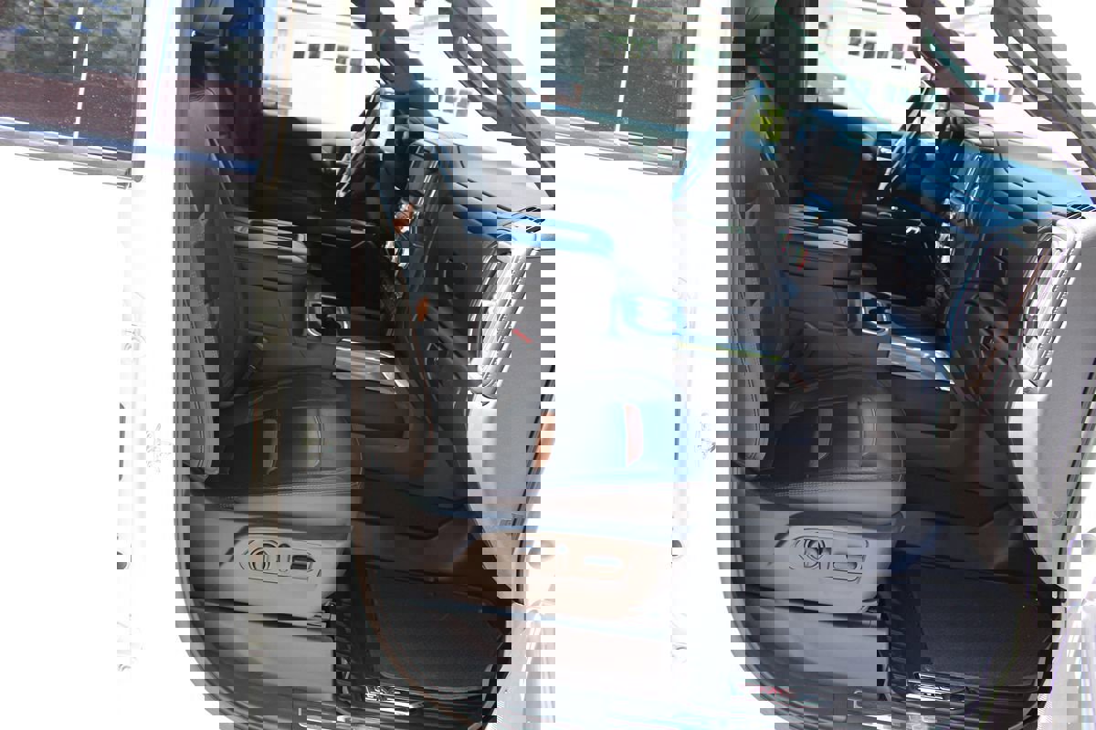 Used 2021 GMC Sierra 1500 AT4 w/ AT4 Preferred Package image 21