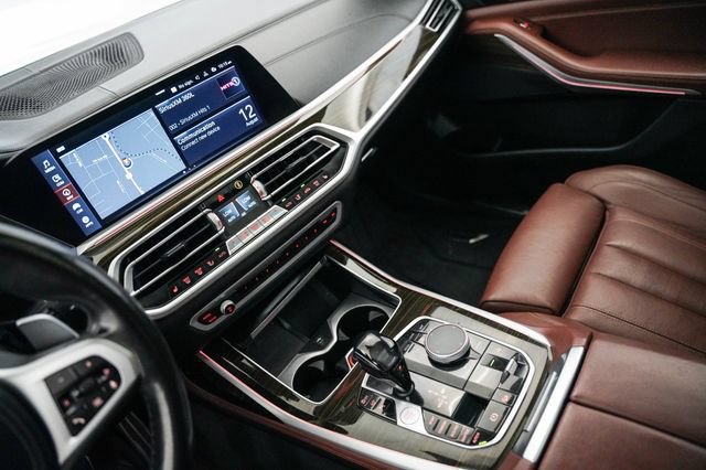 Used 2021 BMW X7 xDrive40i w/ M Sport Package AWD/4WD image 52