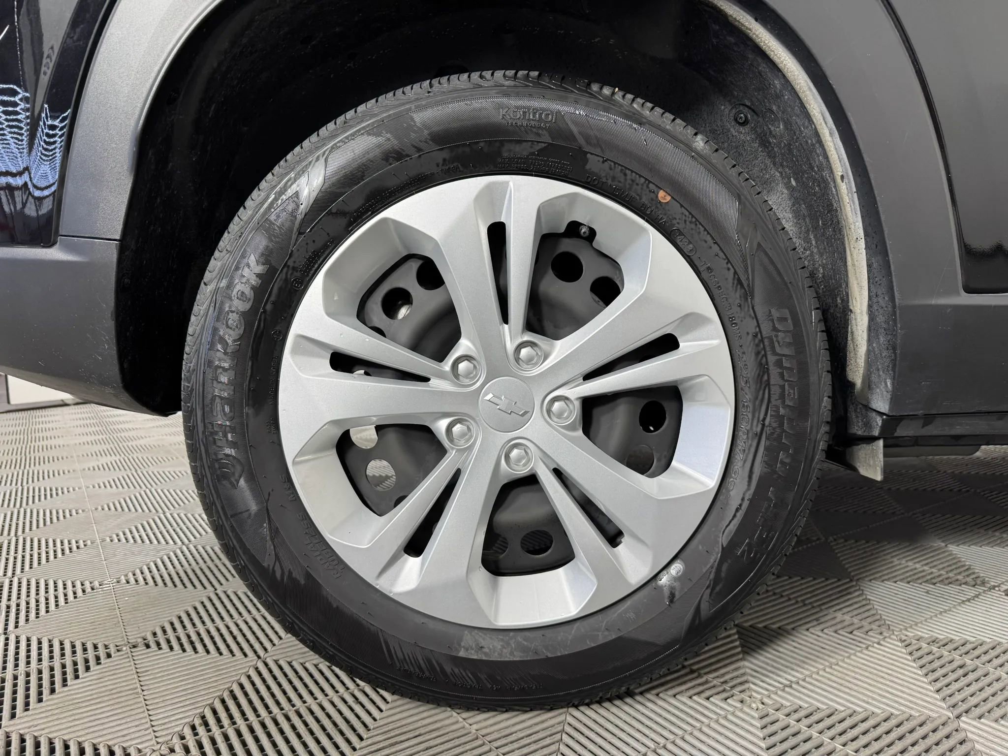 Used 2024 Chevrolet Trax LS w/ Driver Confidence Package image 43