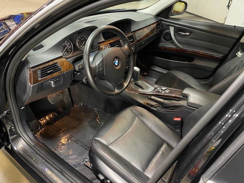 Used 2011 BMW 335i xDrive Sedan image 13