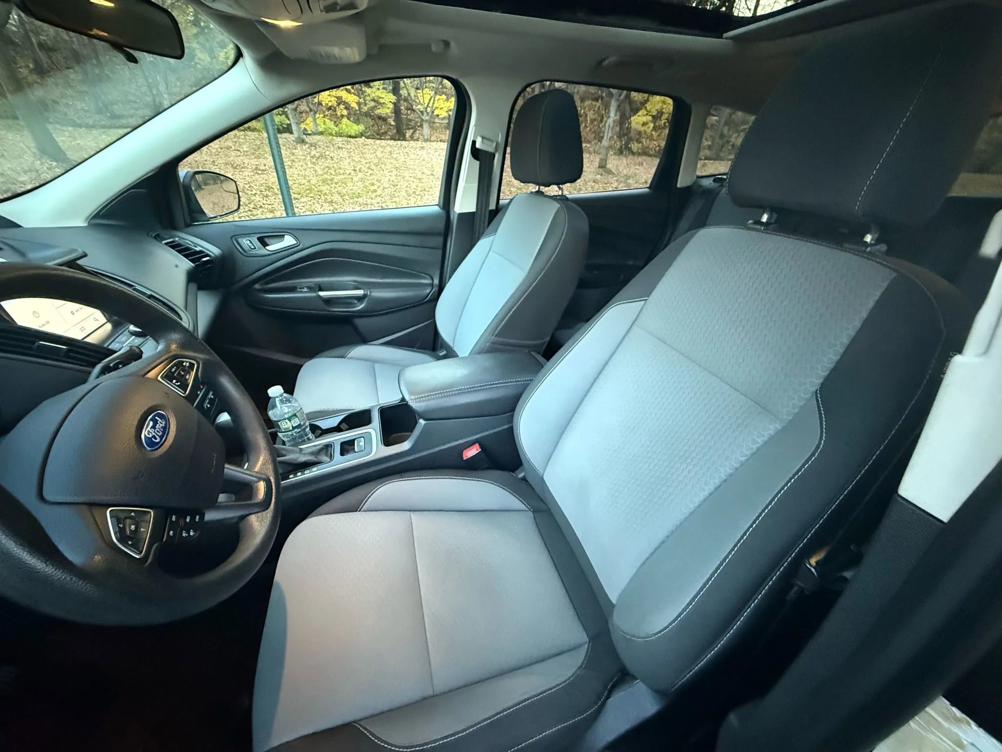 Used 2017 Ford Escape SE w/ Equipment Group 201A image 11