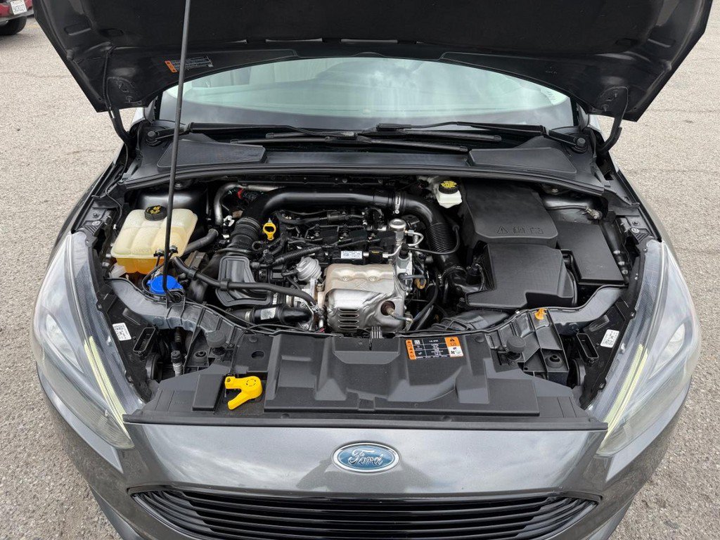 Used 2017 Ford Focus SE FWD image 39