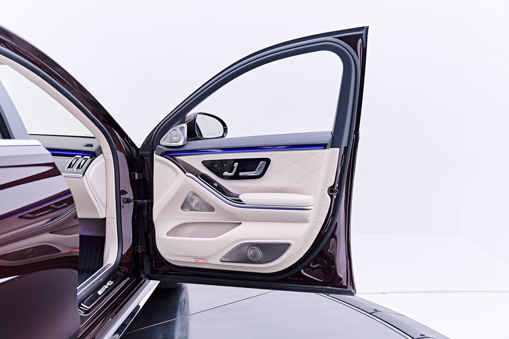 Used 2024 Mercedes-Benz S 63 AMG S image 32