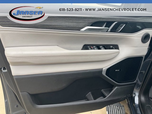 Used 2024 Jeep Wagoneer Series III w/ Premium Group I image 15