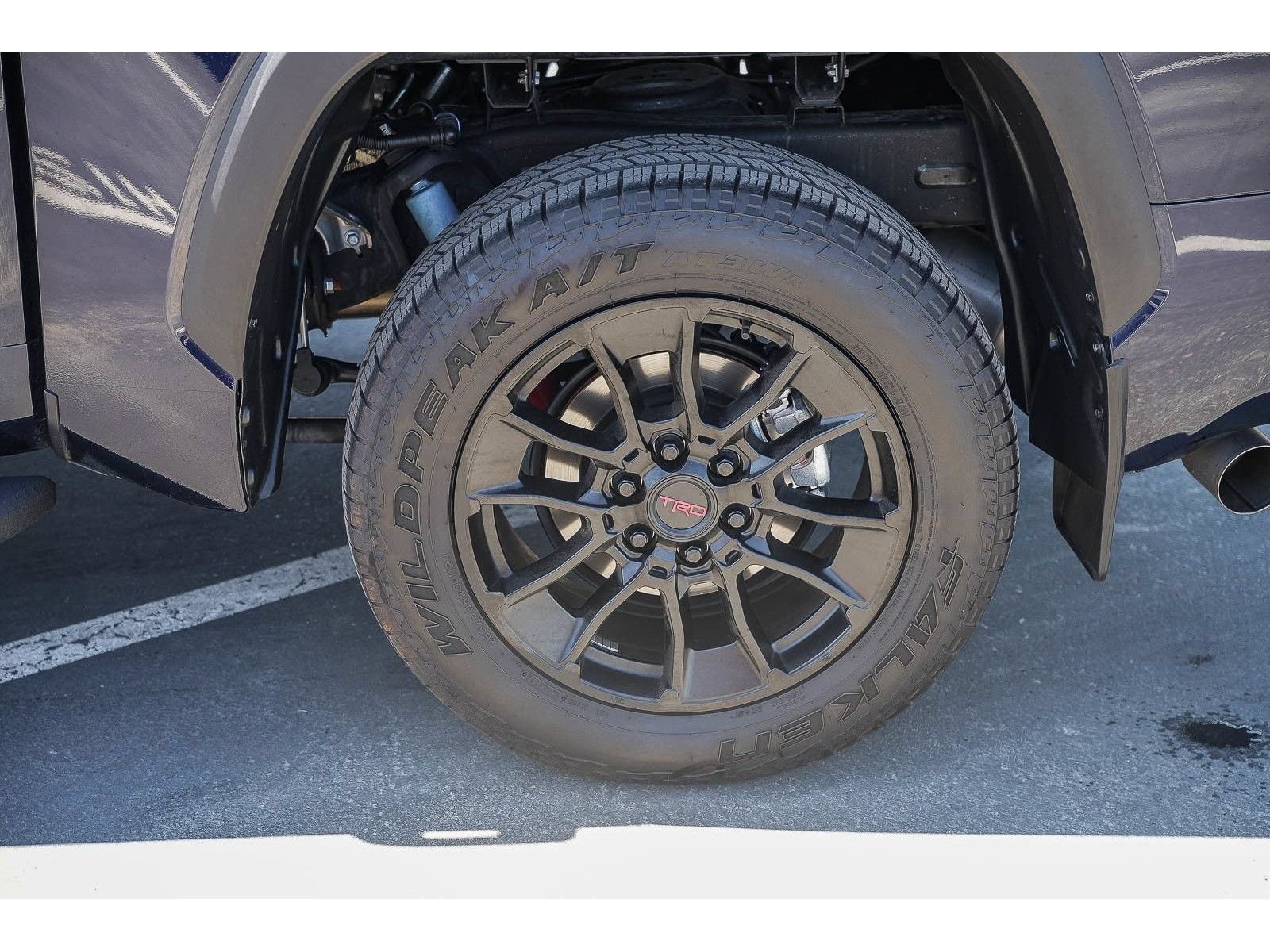 Used 2025 Toyota Tundra Limited w/ TRD Off-Road Package AWD/4WD image 10