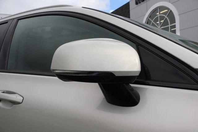 Used 2021 Volvo V60 T5 Cross Country w/ Climate Package image 2