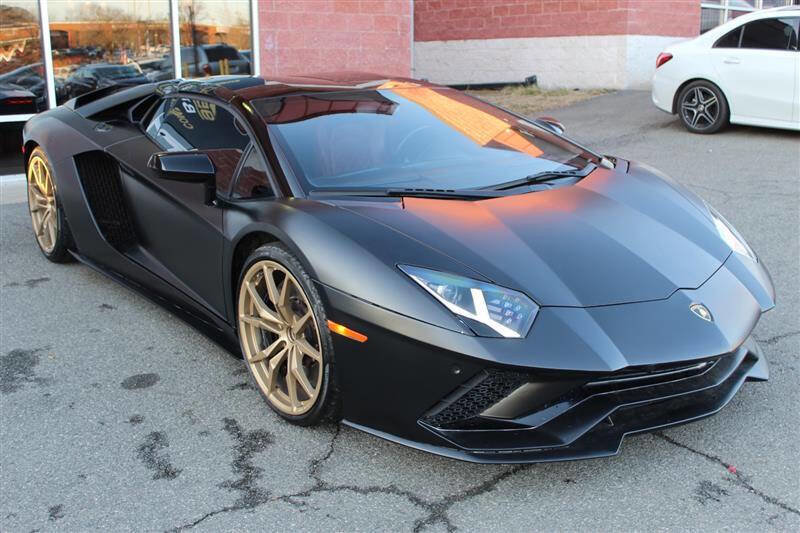 Used 2018 Lamborghini Aventador S image 13