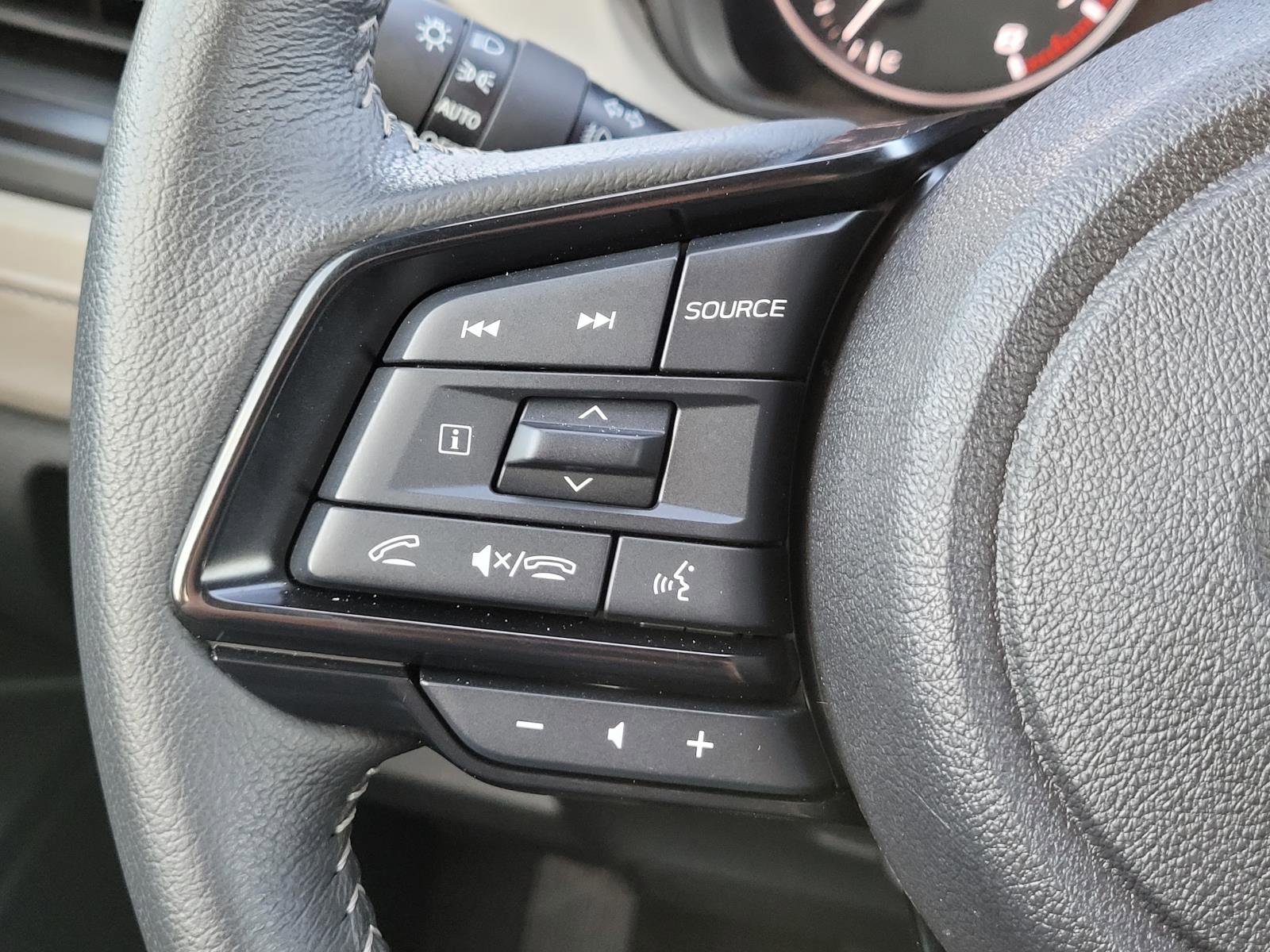 Used 2025 Subaru Forester Premium AWD/4WD image 9