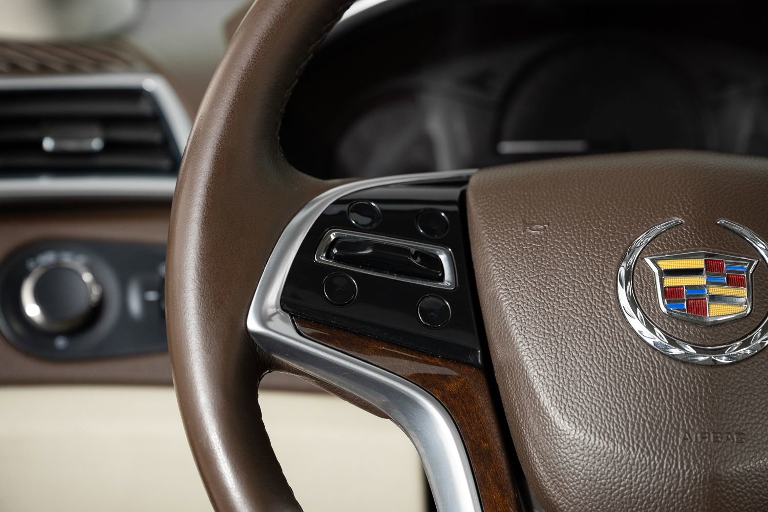 Used 2013 Cadillac SRX Luxury w/ Driver Awareness Package image 32