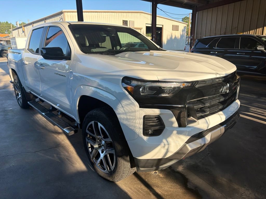 Used 2024 Chevrolet Colorado Z71 w/ Z71 Convenience Package 2 AWD/4WD image 2