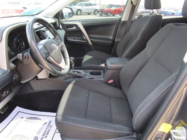 Used 2018 Toyota RAV4 Adventure AWD/4WD image 11