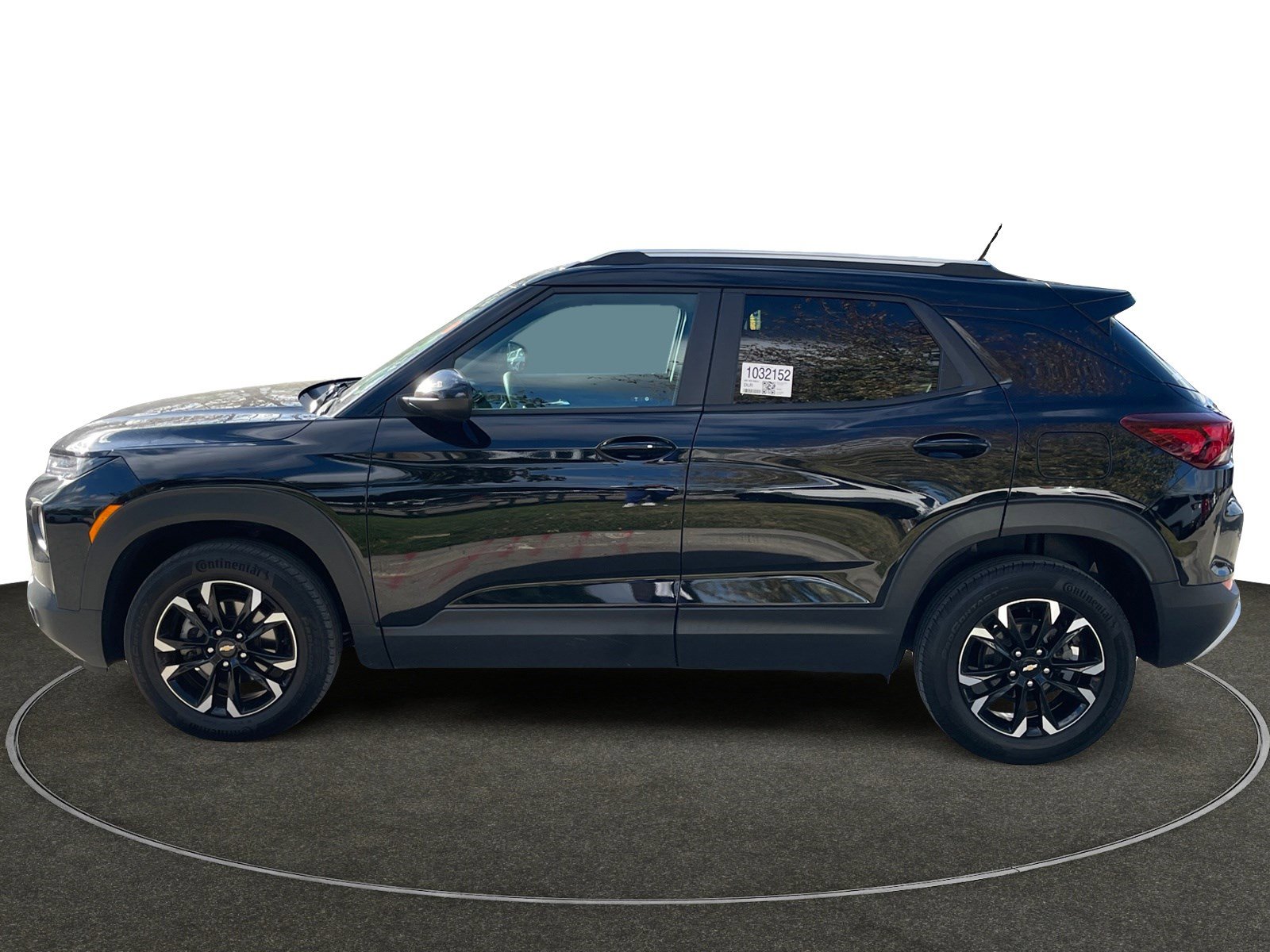 Used 2022 Chevrolet TrailBlazer LT w/ Convenience Package image 2