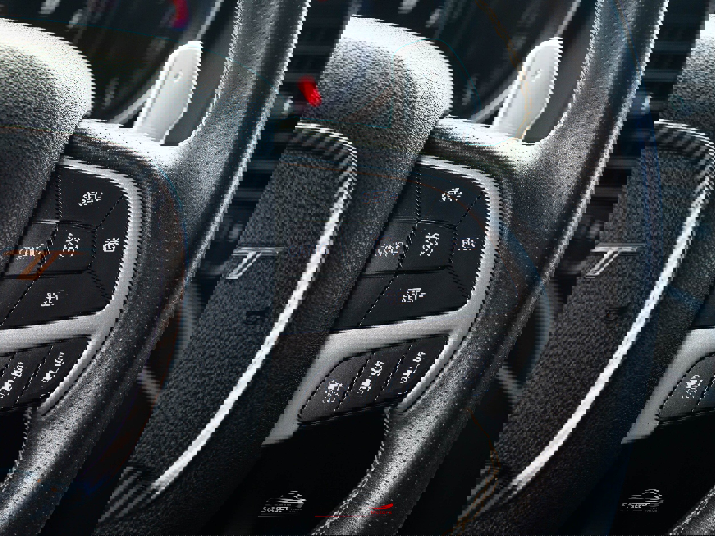 Used 2016 Jeep Grand Cherokee SRT image 26