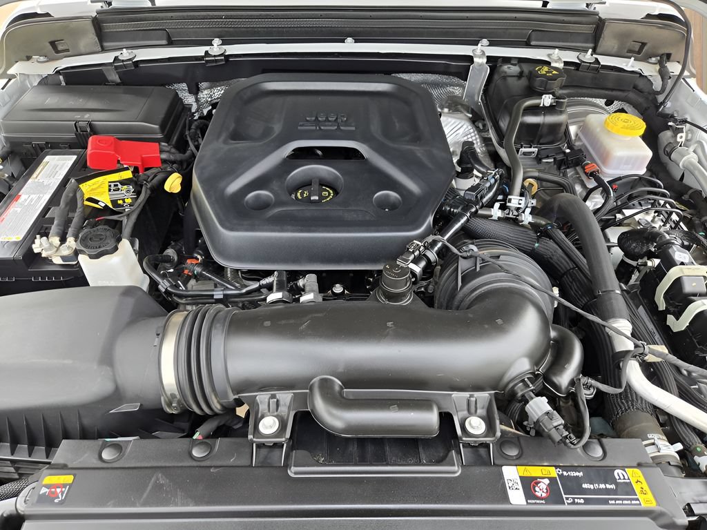 Used 2025 Jeep Wrangler Sport AWD/4WD image 30