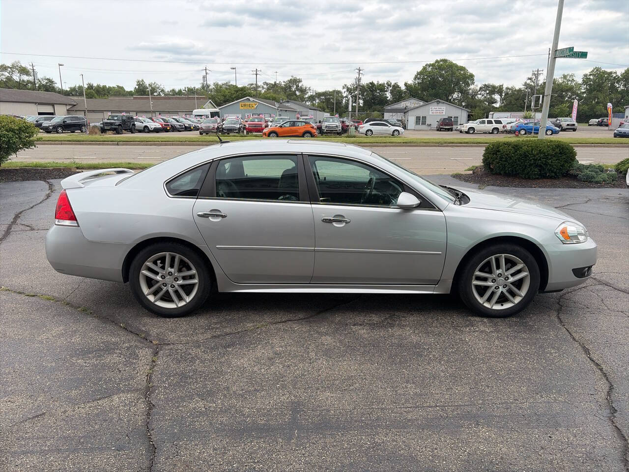 Used 2012 Chevrolet Impala LTZ FWD image 5
