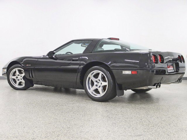 Used 1990 Chevrolet Corvette ZR-1 image 12
